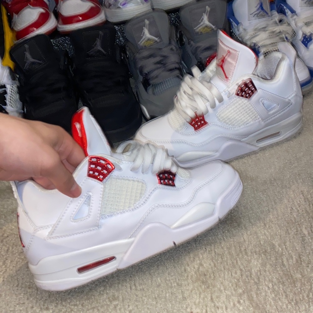 Jordan 4 Red Metallic size 7.5